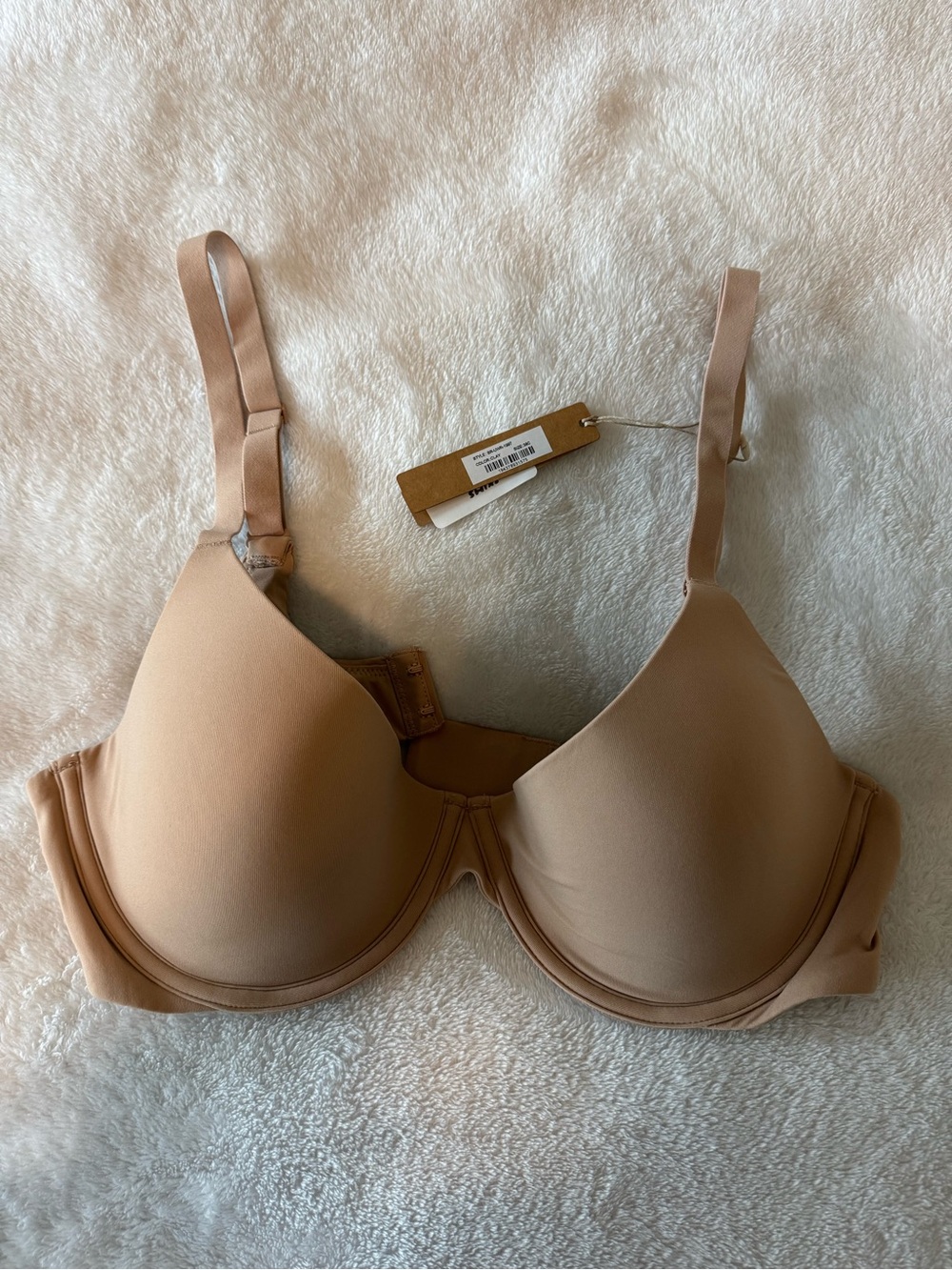 NWT 38C SKIMS Fits Everybody T-Shirt Bra